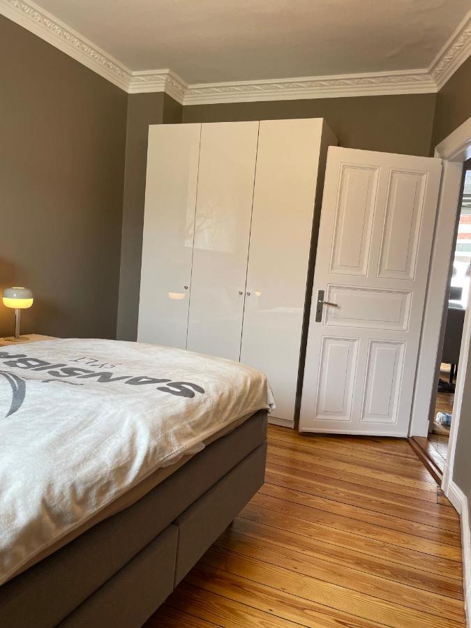 Apartamento Altbaucharme Deluxe Mit Balkon In Zentraler Lage Kiel Exterior foto